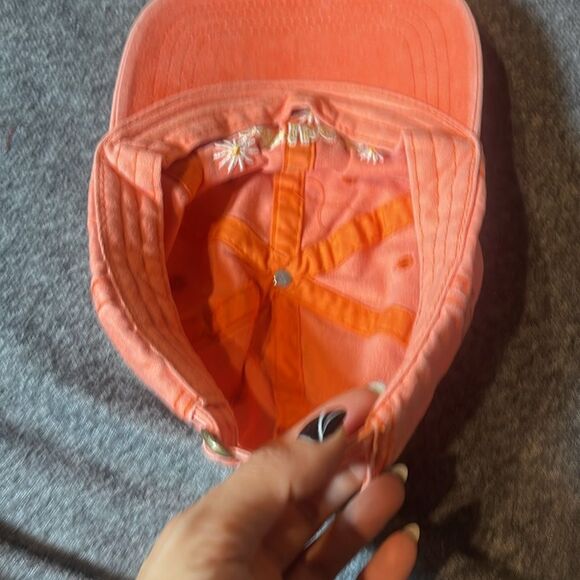 'Good Vibes Club' Cap - Picture 5 of 5